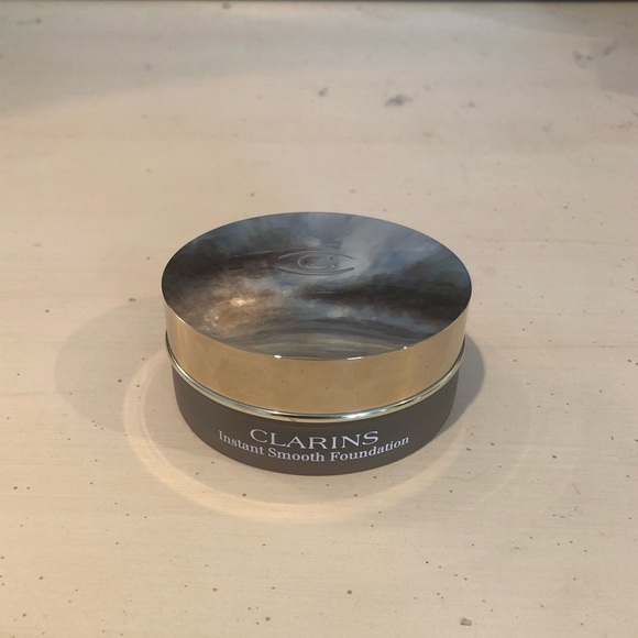 Clarins Fond de Teint Instant Smooth Foundation - Picture 6 of 6